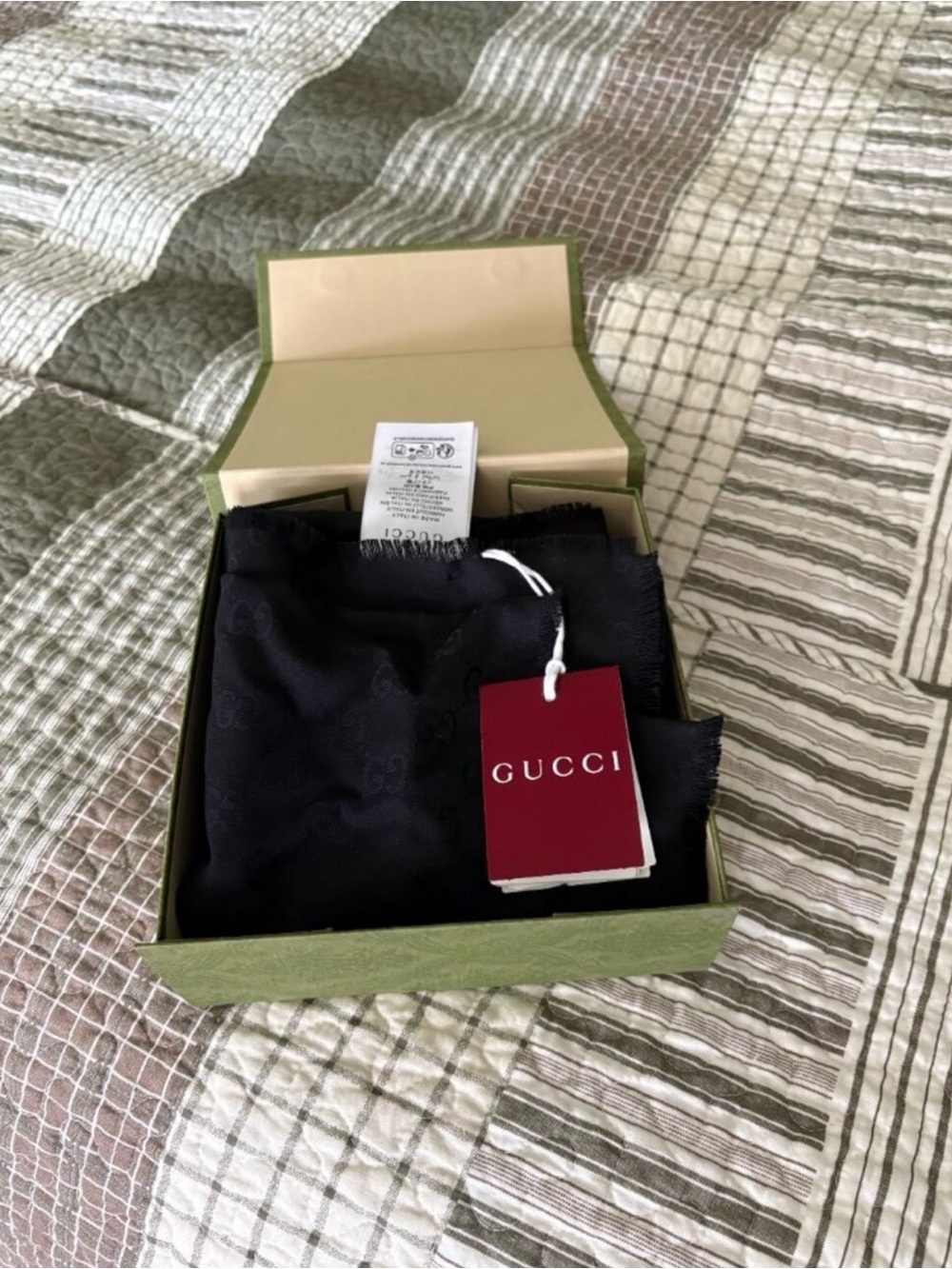 Gucci Black Shawl with Logo Tag - Picture 2 of 12
